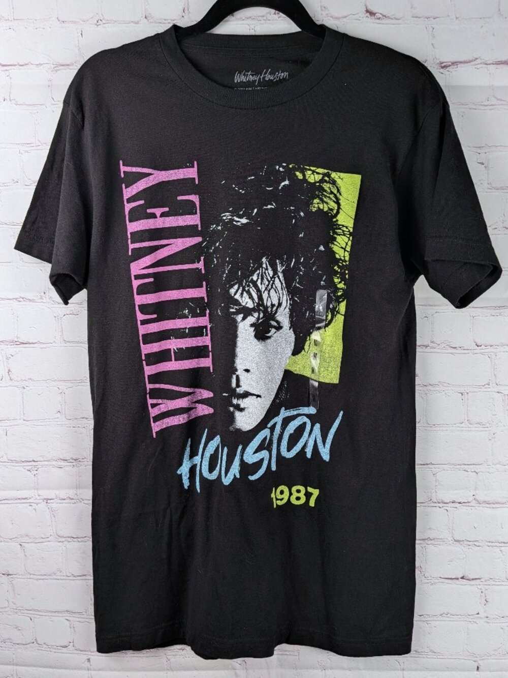 NEW Whitney Houston 1987 Graphic Tee M
